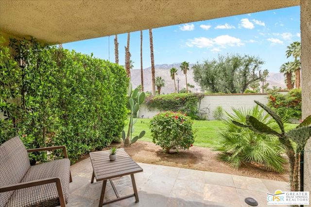 733 N Via Acapulco, Palm Springs CA: https://media.crmls.org/mediaz/98a3d90c-3b65-46c6-9c96-e04a6b0e3df5.jpg