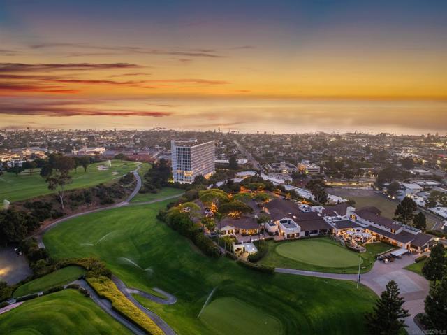 1001 Genter St, La Jolla CA: https://media.crmls.org/mediaz/98a3fa89-4cb9-430c-aef2-b632dddffc64.jpg