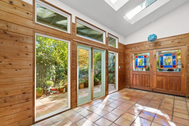 312 Elm Street, Santa Cruz CA: https://media.crmls.org/mediaz/98a441d9-873a-4980-883c-b52233315de5.jpg