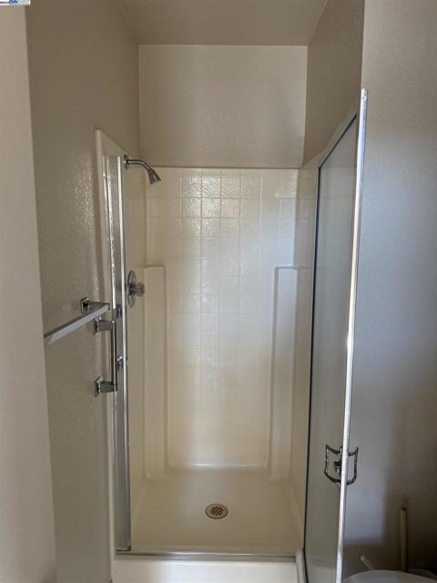 132 Crosswind Court, Hercules CA: https://media.crmls.org/mediaz/98a45585-c292-4b81-b3cc-5848751cd69c.jpg