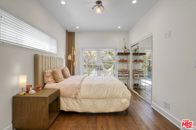 1042 S Stanley Avenue, Los Angeles CA: https://media.crmls.org/mediaz/98a4f8fd-04c0-49b7-91ce-950689d5099f.jpg