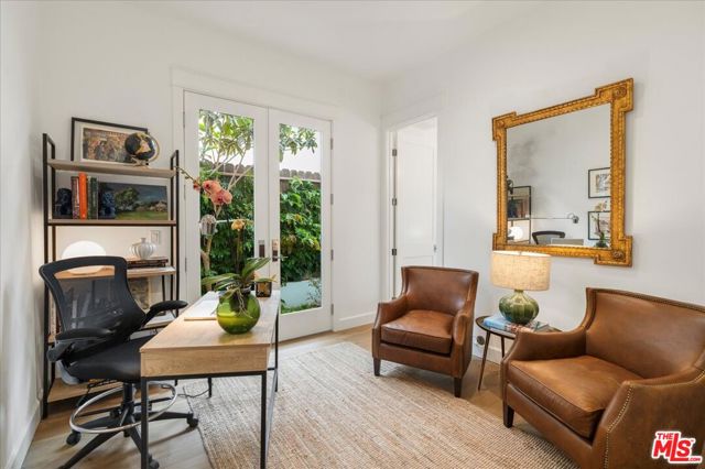 1664 Amherst Avenue, Los Angeles CA: https://media.crmls.org/mediaz/98a51561-ff7a-4499-9e12-c0443a4c7eb2.jpg