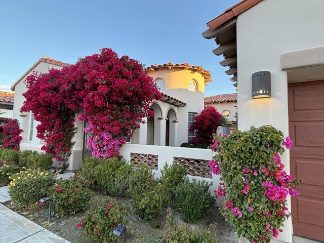 79640 Citrus, La Quinta CA: https://media.crmls.org/mediaz/98a5ca6c-9920-4152-a750-a25e5f2d2c00.jpg