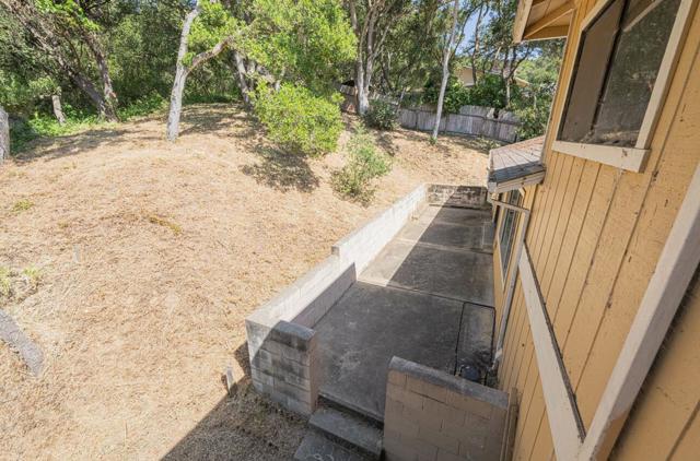 18105 Wylie Hill Lane, Prunedale CA: https://media.crmls.org/mediaz/98a75afd-185d-4f1b-9e81-81c34ffced29.jpg