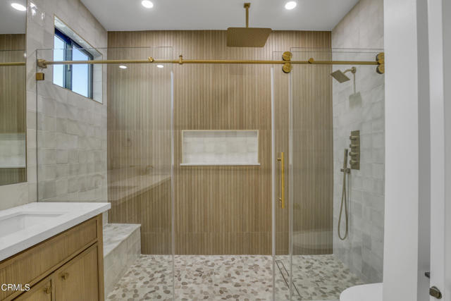 Detail Gallery Image 17 of 32 For 611 W Claremont St, Pasadena,  CA  - 3 Beds | 3 Baths