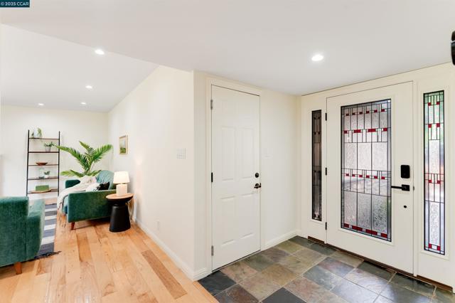 438 Odin Dr, Pleasant Hill CA: https://media.crmls.org/mediaz/98a84556-0a84-4a9c-b042-16f618621b48.jpg