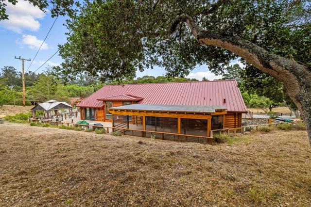 8697 Dyer Road, Salinas CA: https://media.crmls.org/mediaz/98a87ee1-d6b5-4ce9-a771-2bcf5e536471.jpg