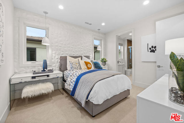 Image 33 of 52 For 20378 Marlow Lane