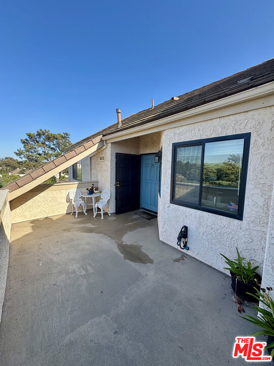 636 Island View Circle photo 2