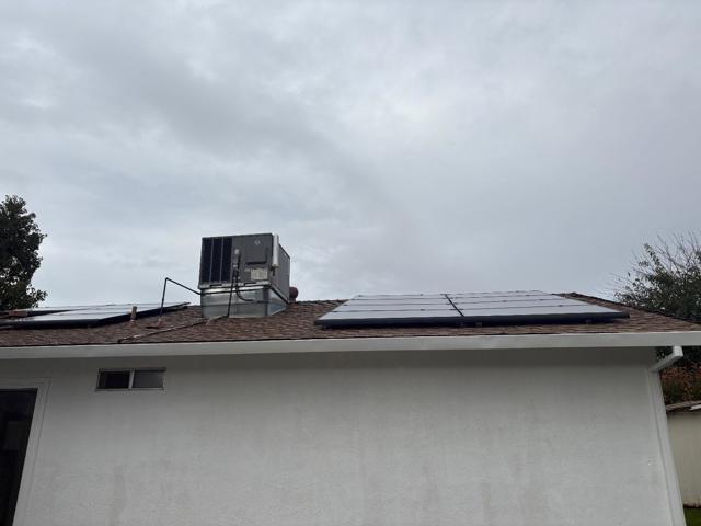 6042 Coad Lane, Riverbank CA: https://media.crmls.org/mediaz/98a9a70b-cb8a-4e83-8a1a-2678def2788a.jpg