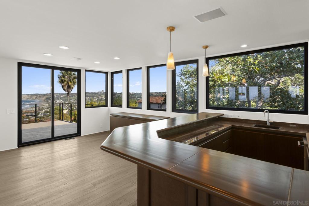 1846 Castellana Rd - photo 13