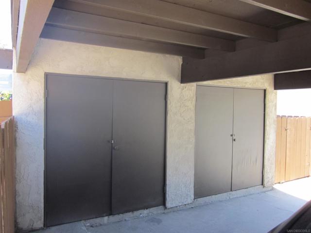 10706 Esmeraldas Dr, San Diego CA: https://media.crmls.org/mediaz/98aad56b-53dd-412d-9216-440bed4931a3.jpg