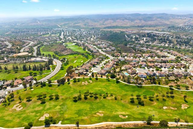 1120 Championship Rd, Oceanside CA: https://media.crmls.org/mediaz/98accfcf-8369-4b94-b608-58e3e060be88.jpg