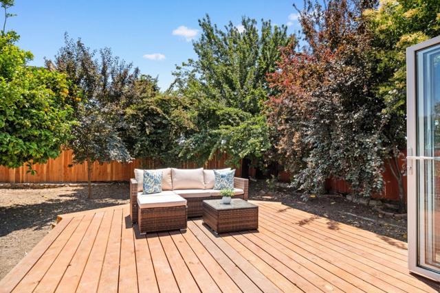 263 Ano Avenue, San Lorenzo CA: https://media.crmls.org/mediaz/98acd7ac-583c-42ae-bcf8-445c0578a9a9.jpg