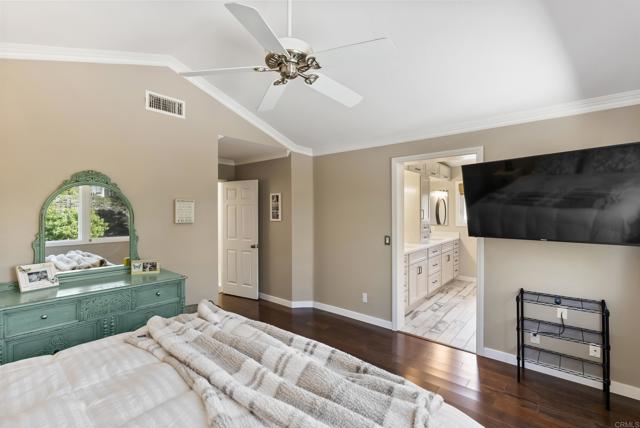 Detail Gallery Image 19 of 47 For 4989 Corte Playa Encino, San Diego,  CA 92124 - 4 Beds | 2/1 Baths