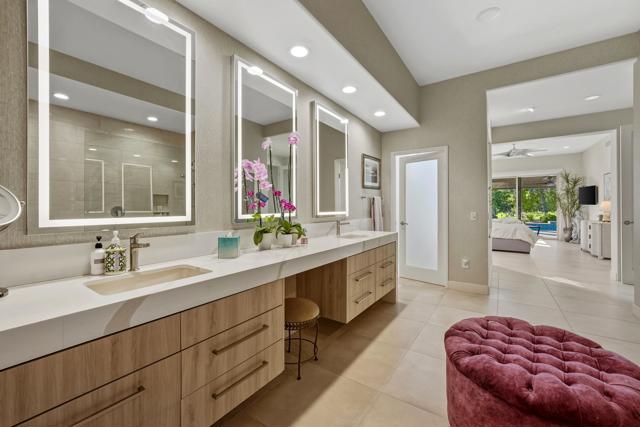 134 E Kavenish Drive, Rancho Mirage CA: https://media.crmls.org/mediaz/98ae165f-eb08-42b8-9706-4e37126e2cb6.jpg