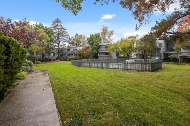 4289 George Avenue, San Mateo CA: https://media.crmls.org/mediaz/98ae1b44-1a34-43ed-ab88-bf3eb7678d23.jpg