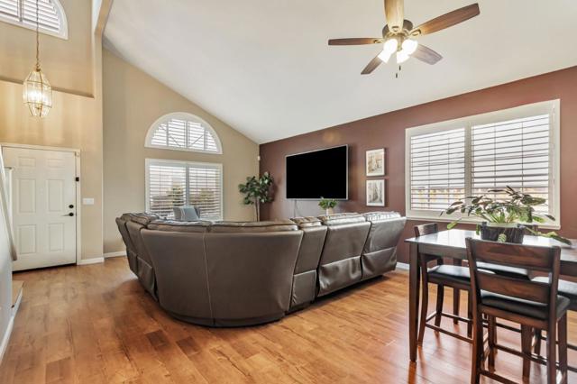 2711 Valley View Road, Hollister CA: https://media.crmls.org/mediaz/98ae6769-801f-46ad-960a-dcee9bde4d60.jpg