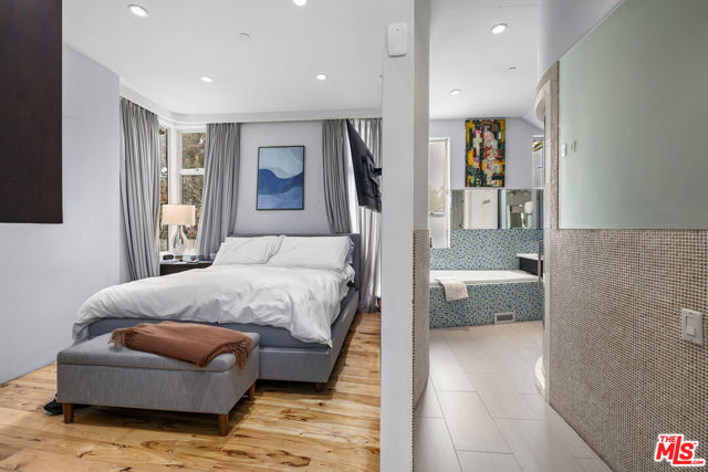 801 Westbourne Drive, West Hollywood CA: https://media.crmls.org/mediaz/98ae8058-a465-494f-8d14-8de81fe6a3ca.jpg