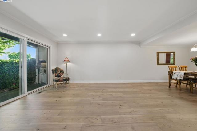 2387 Gomes Rd, Fremont CA: https://media.crmls.org/mediaz/98aeba57-1159-4fea-81b2-8ce03df90173.jpg