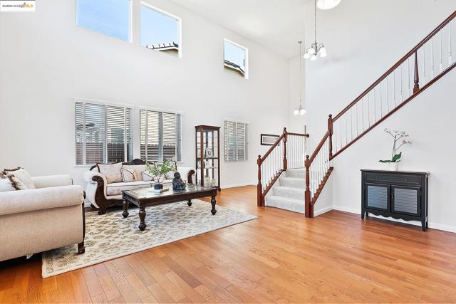 115 Tennyson Ct, Discovery Bay CA: https://media.crmls.org/mediaz/98af0bc5-49b1-4e7f-bc70-cb379d6e275f.jpg