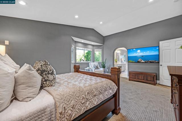 100 Bedford Ct, Danville CA: https://media.crmls.org/mediaz/98af21e5-a952-4684-b12a-9e566c076c41.jpg