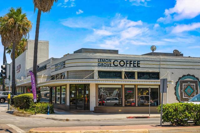 7855 Montana Street, Lemon Grove CA: https://media.crmls.org/mediaz/98af2cea-01b3-42cd-8ed7-0d52675ab7c9.jpg