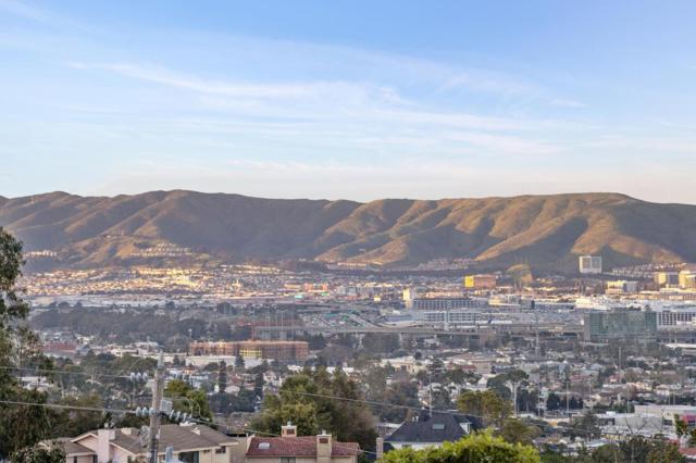 Image 64 of 101 For 2900 Hillside Drive