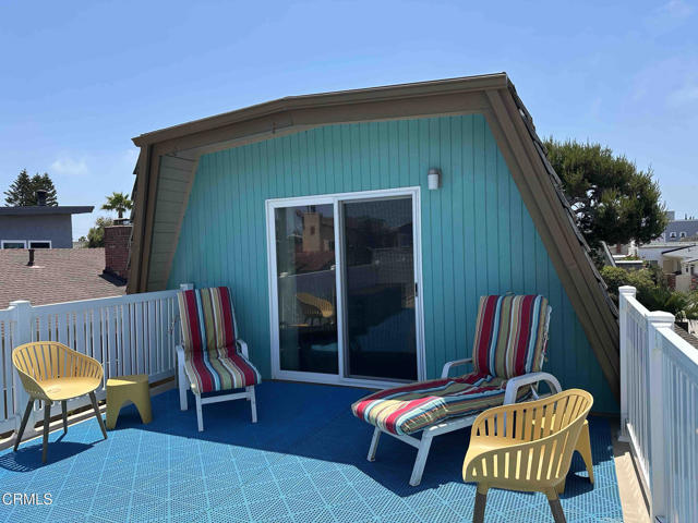 5205 Beachcomber Street, Oxnard CA: https://media.crmls.org/mediaz/98affbb1-fa50-497c-9461-01ef862d014c.jpg