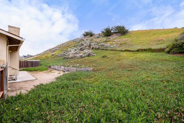 3097 Messinger Drive, Marina CA: https://media.crmls.org/mediaz/98b01dee-c204-4f72-ad11-6ecd8c255f7a.jpg