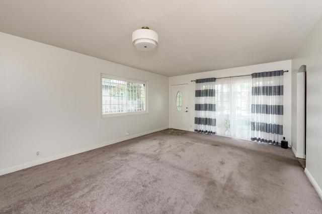 522 Garfield Street, Oceanside CA: https://media.crmls.org/mediaz/98b06302-6b8a-466e-91ce-346abf819f97.jpg