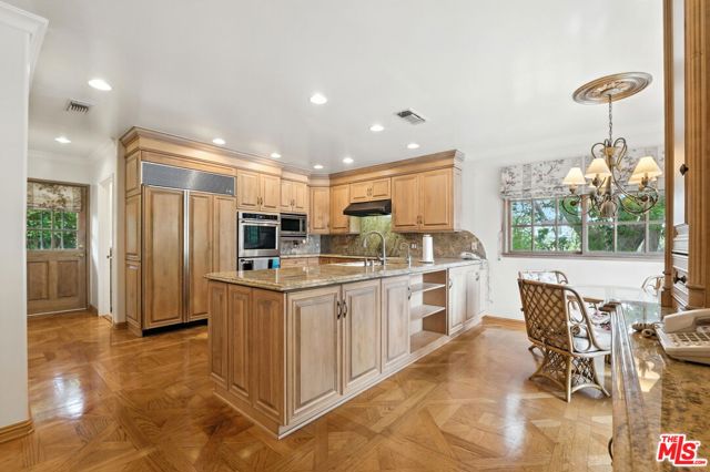 Drew Fenton | 16560 Park Lane Circle Los Angeles CA | MLS: 7286867