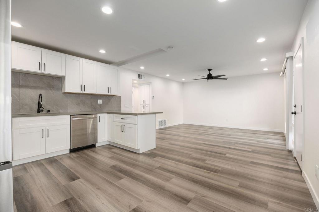 1817 Grand Avenue - photo 12