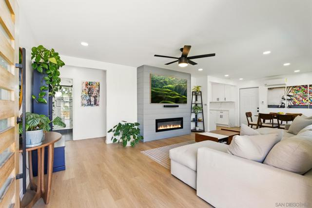 4862 Kesling Ct, San Diego CA: https://media.crmls.org/mediaz/98b29557-fa7e-4719-8e96-b210e4c69c61.jpg