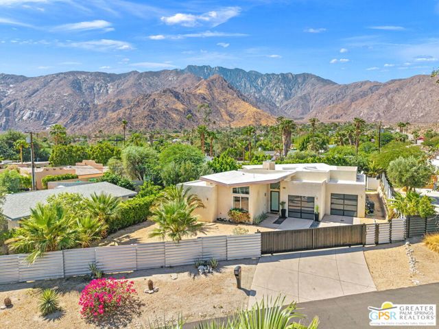 2461 N Junipero Avenue, Palm Springs, CA 92262