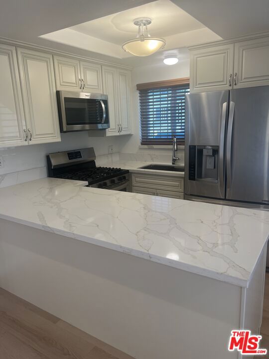 1017 Sonora Avenue, Glendale CA: https://media.crmls.org/mediaz/98b3f4d0-1091-454c-aea5-91437a14460a.jpg
