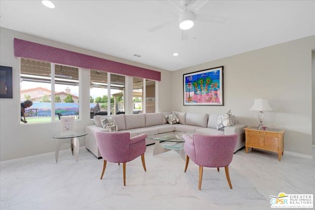 74121 Kingston Court, Palm Desert CA: https://media.crmls.org/mediaz/98b41590-8630-451c-8ab5-baf43e07399d.jpg