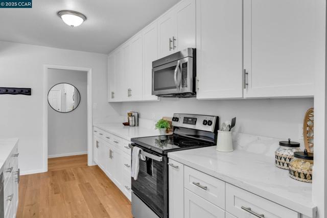 280 Sierra Dr, Walnut Creek CA: https://media.crmls.org/mediaz/98b48021-3348-48c2-973f-988768a8dd63.jpg