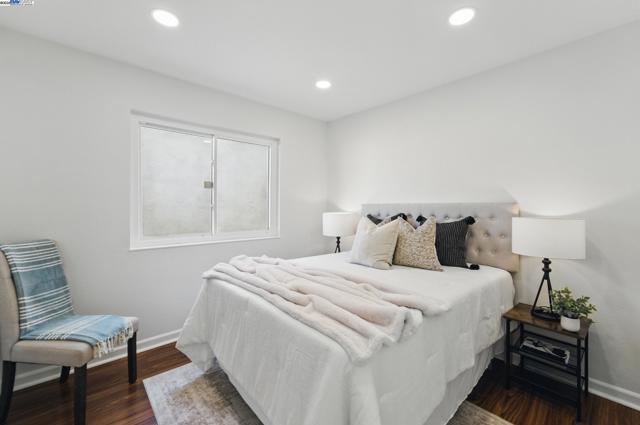 35864 Killorglin Cmn, Fremont CA: https://media.crmls.org/mediaz/98b54112-5125-46ea-a5cd-51a2b83c9e66.jpg