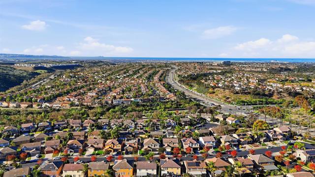 1332 Carneros Valley st, Chula Vista CA: https://media.crmls.org/mediaz/98b58074-04e4-47a0-8594-0b69f7f4bb7a.jpg