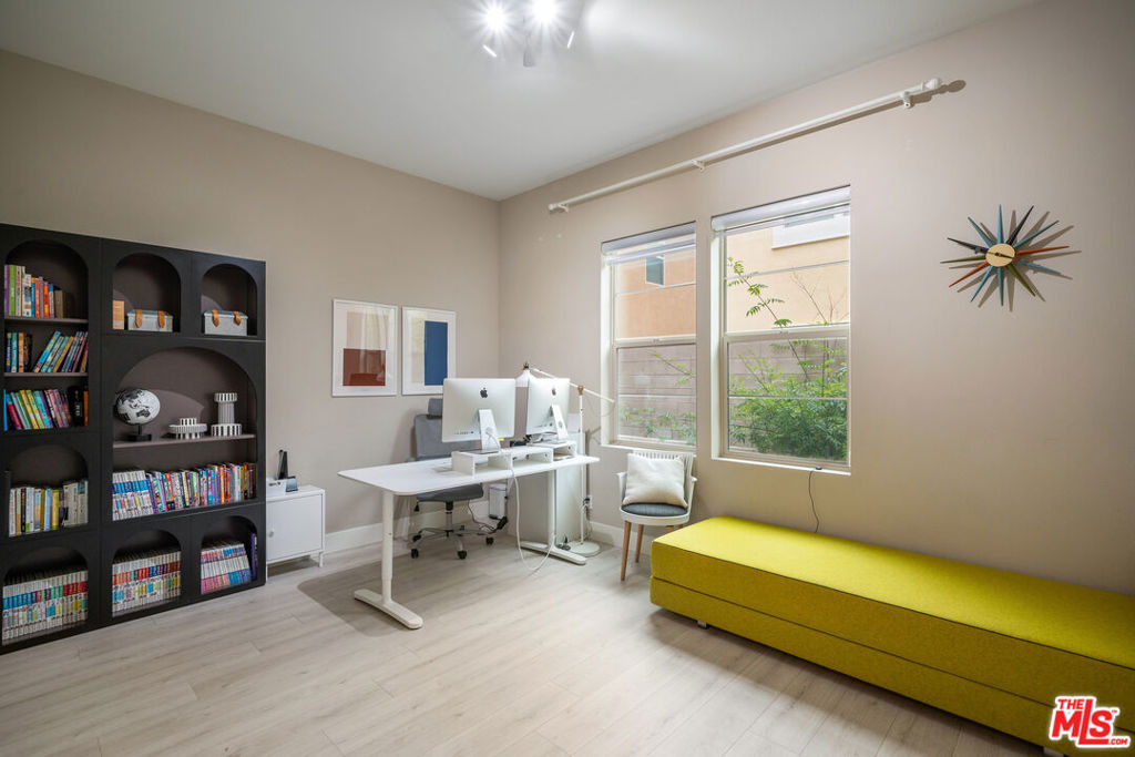 98b61bee Baec 49b8 B534 C72b5ffb96cd