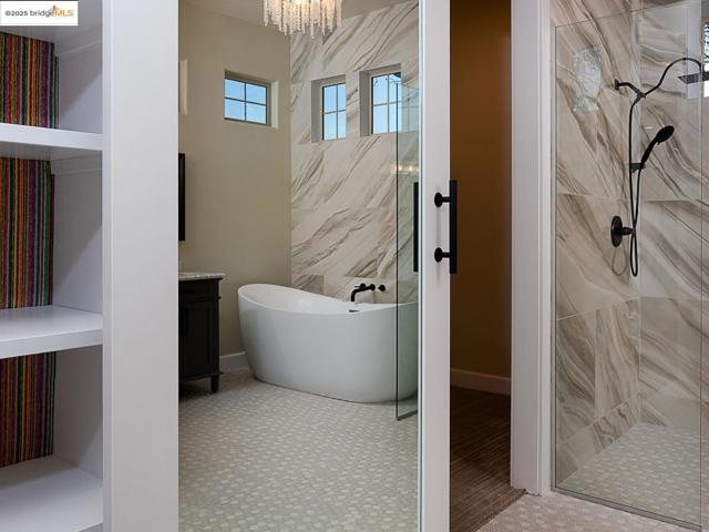 1816 Stone House LN, Lincoln CA: https://media.crmls.org/mediaz/98b62581-f24d-4c7b-aaff-ccb67bb33e45.jpg