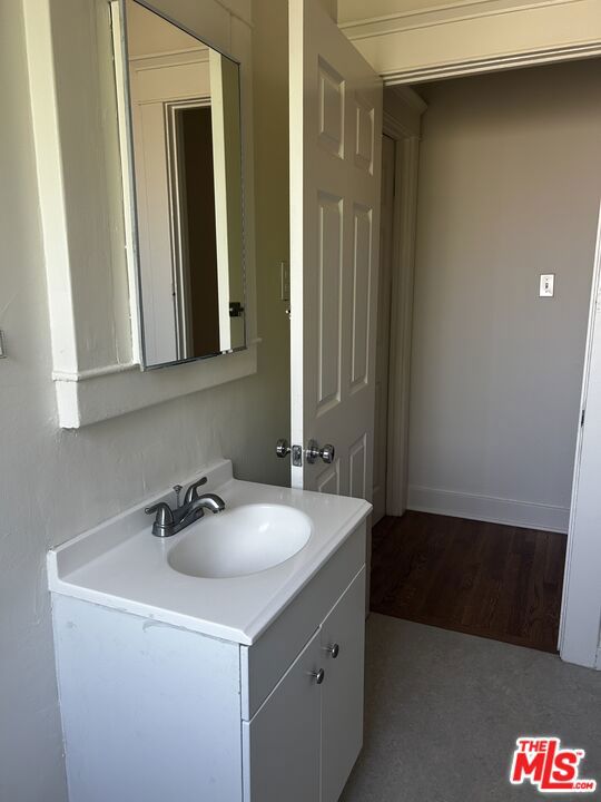 543 S Chicago Street, Los Angeles CA: https://media.crmls.org/mediaz/98b634fc-532a-4ae2-8e9a-3af72fcbe3c3.jpg