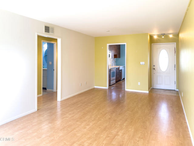 Detail Gallery Image 9 of 31 For 176 E Garden Gr, Port Hueneme,  CA 93041 - 2 Beds | 1 Baths