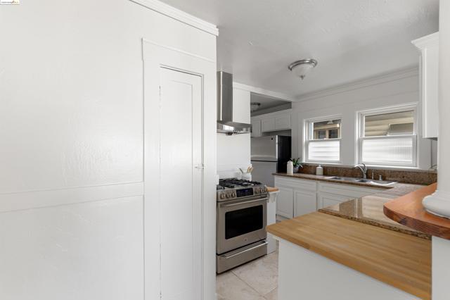Image 10 of 39 For 3496 Woodruff Ave
