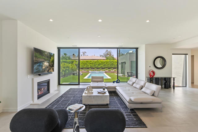 57939 Santo Thomas, La Quinta CA: https://media.crmls.org/mediaz/98b81089-0c38-4aad-86fa-1b7e576092da.jpg