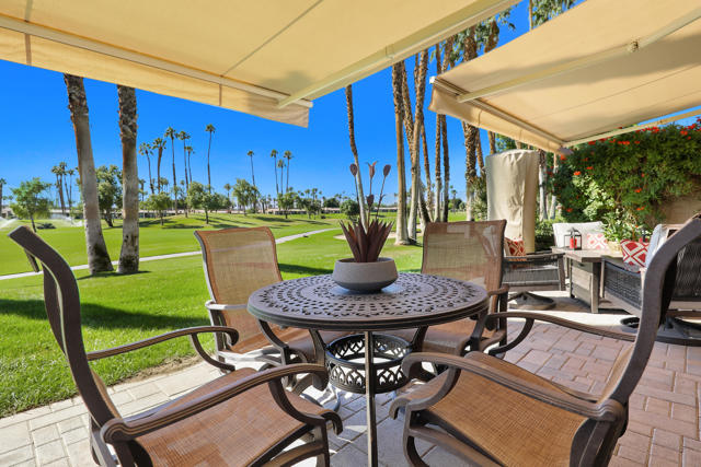 76745 Chrysanthemum Way, Palm Desert CA: https://media.crmls.org/mediaz/98b9a6a4-c404-4ebe-b5a5-4291e345ef92.jpg