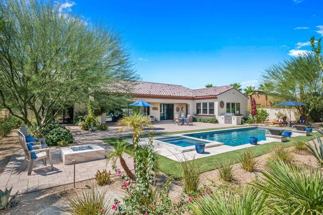 11 Alicante Circle, Rancho Mirage CA: https://media.crmls.org/mediaz/98ba4936-d5f4-4735-ae1b-85ae9e2054d1.jpg