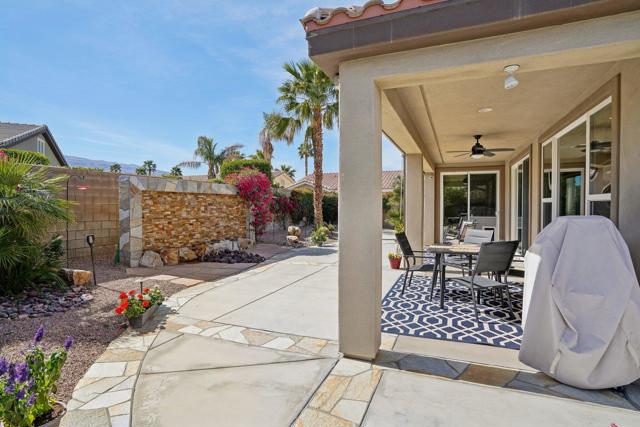 60519 Lace Leaf Court, La Quinta CA: https://media.crmls.org/mediaz/98ba9edb-a40a-4ddd-8751-a4fef76855dd.jpg