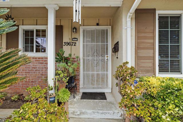 39672 Blacow Rd, Fremont CA: https://media.crmls.org/mediaz/98bacfe4-5b98-4bfd-ae32-14300ad74f53.jpg